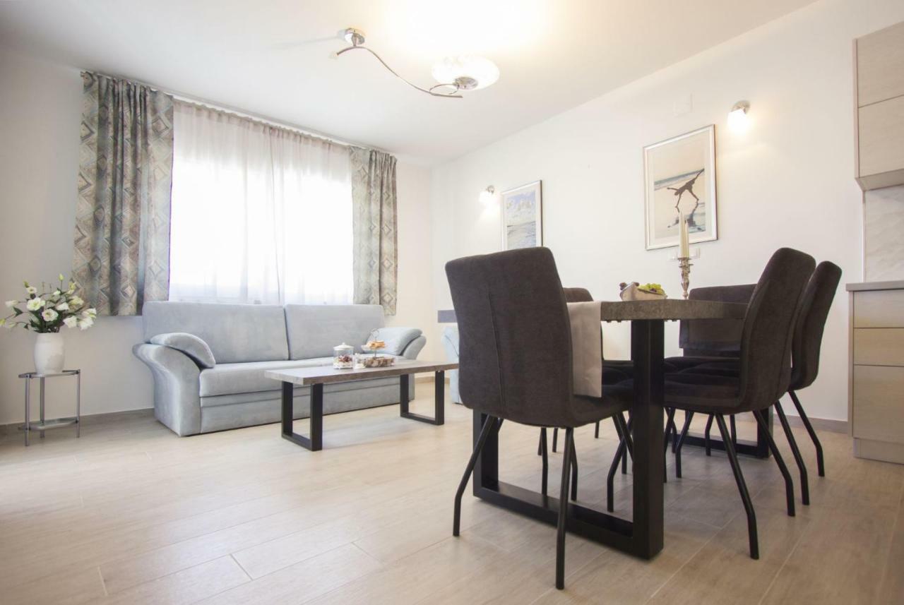 Paradise Lux Trogir Exterior photo